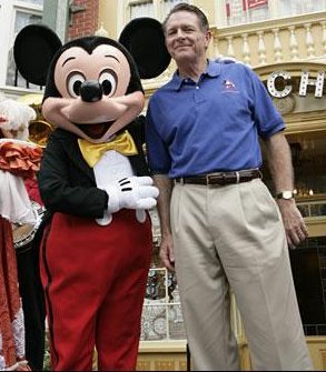 Lee Cockerell and Mickey Mouse - Creating Disney Magic