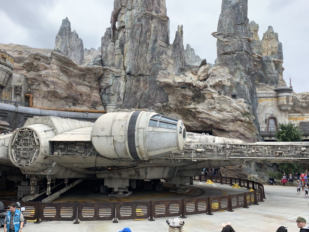Millennium Falcon - Star Wars: Galaxy's Edge - Disneyland