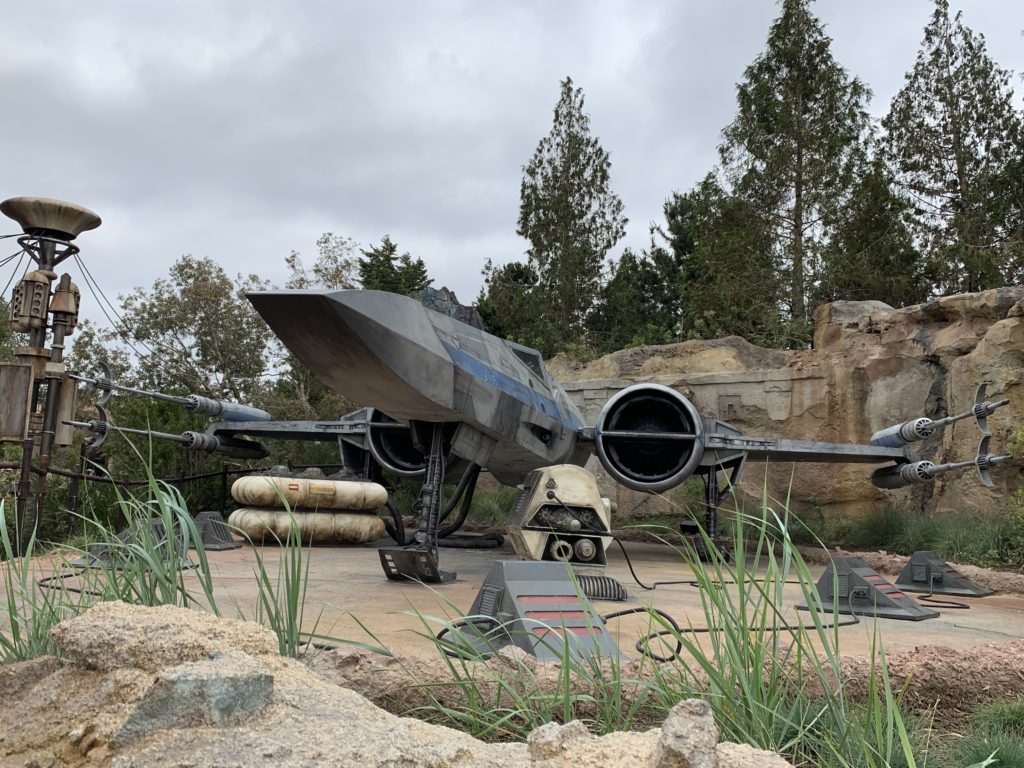 X-Wing - Star Wars: Galaxy's Edge - Disneyland
