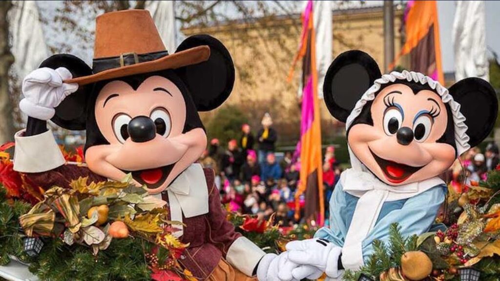 Mickey & Minnie Thansgiving - Disney Things We're Most Thankful For