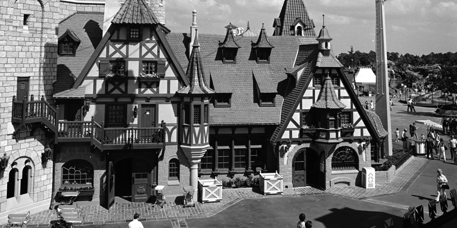 King Stefan's Banquet Hall in Magic Kingdom Park at the Walt Disney World Resort - Old School Magic Kingdom & Disneyland Restaurants From The Past