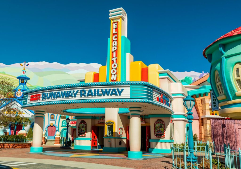 Mickey and Minnie Runaway Railway. Fun feature at Toontown